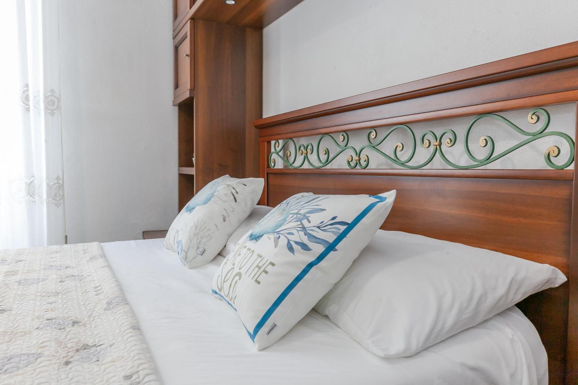"Casa Franca" Sea Front With Wifi & Air Conditioning Savone Extérieur photo